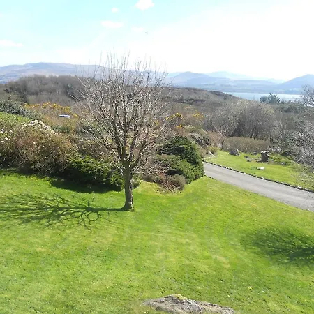 بيت للعطل Hillside Haven