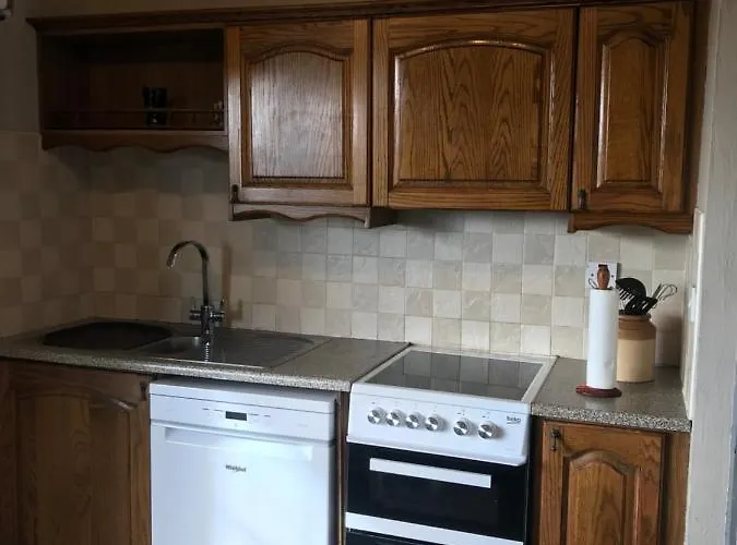 Hillside Haven Tahilla