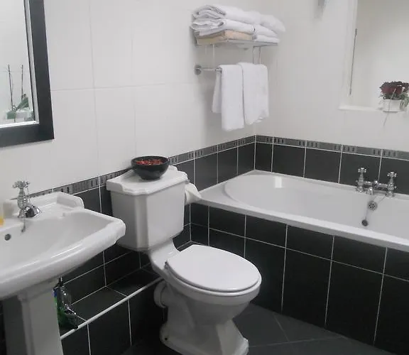 Hillside Haven Tahilla